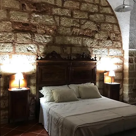Masseria Scianne Alloggio per agriturismo Sant Isidoro (Apulia)